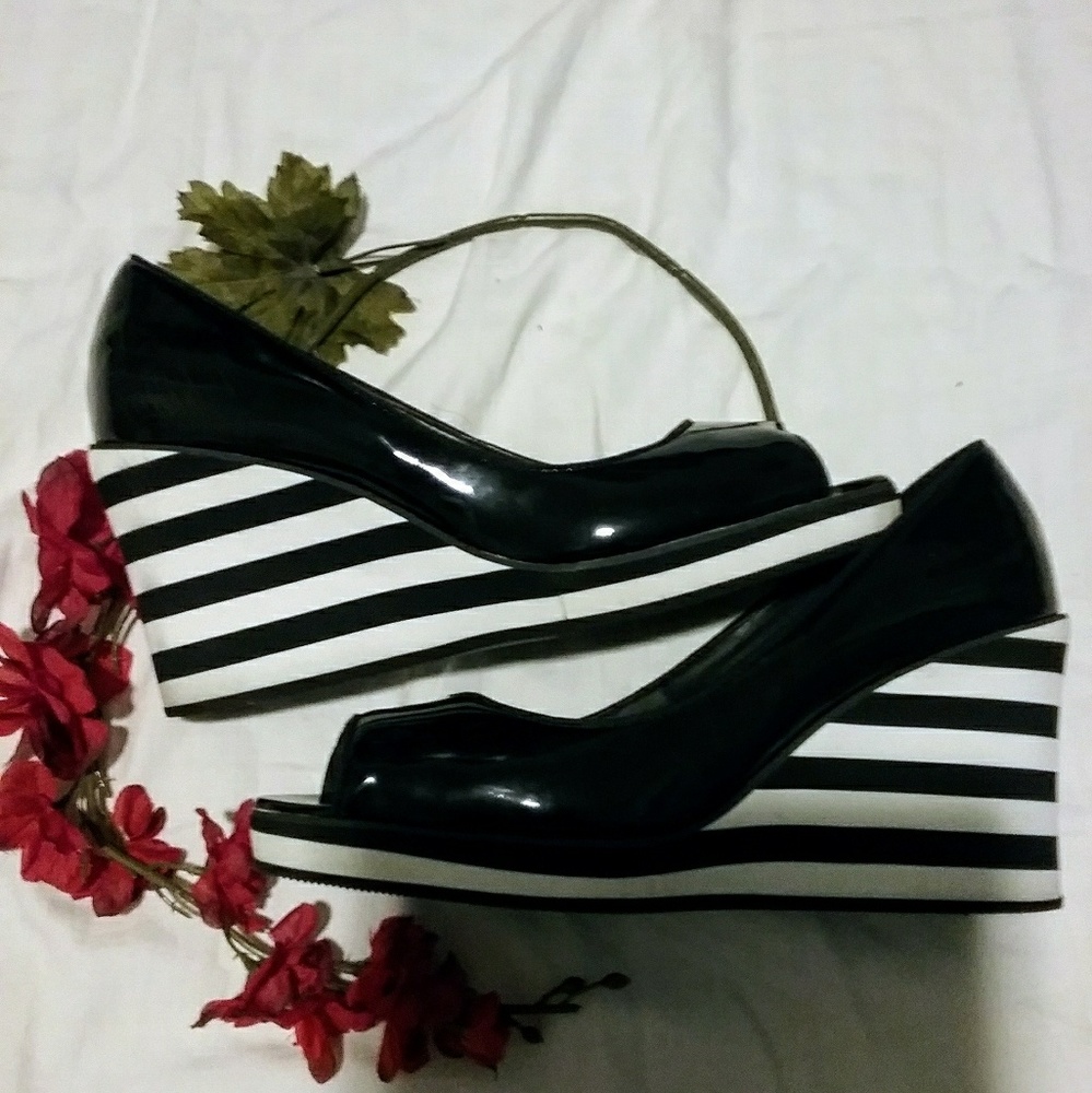 Women's black wedge shoes with stripe heels